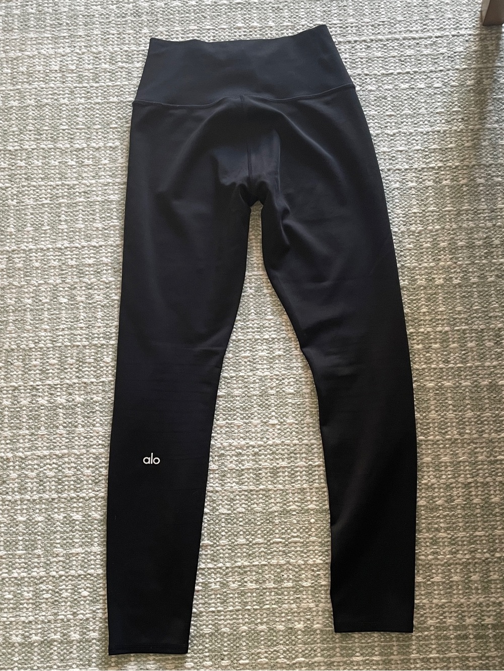 ALO Yoga black 7/8 leggings